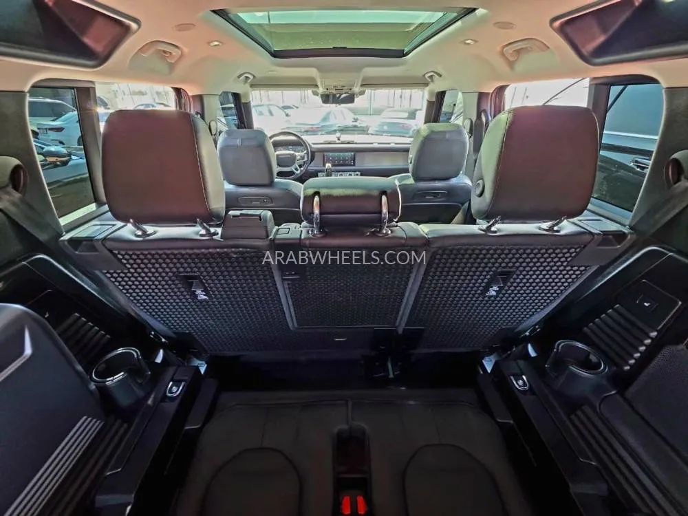 Land Rover Defender 2020 for Sale in Dubai Image-16