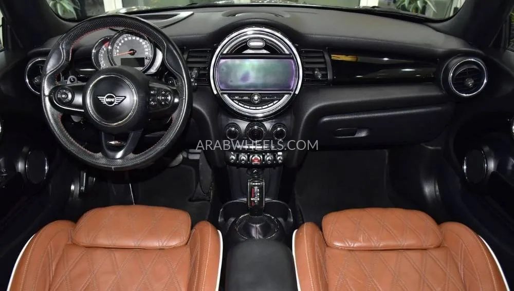 Mini Cooper 2019 for Sale in Dubai Image-11