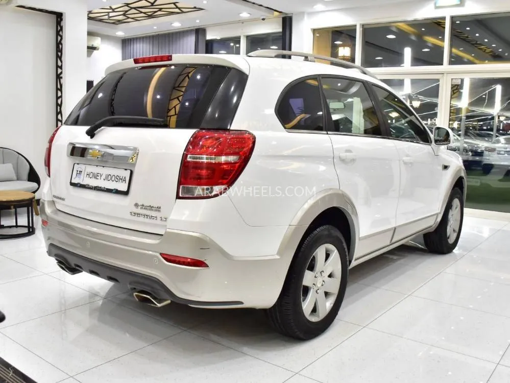 Chevrolet Captiva 2017 for Sale in Dubai Image-6