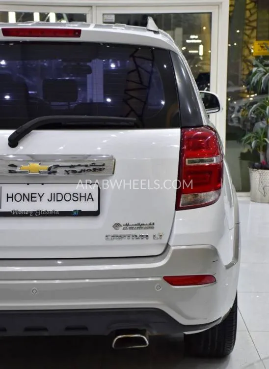 Chevrolet Captiva 2017 for Sale in Dubai Image-9