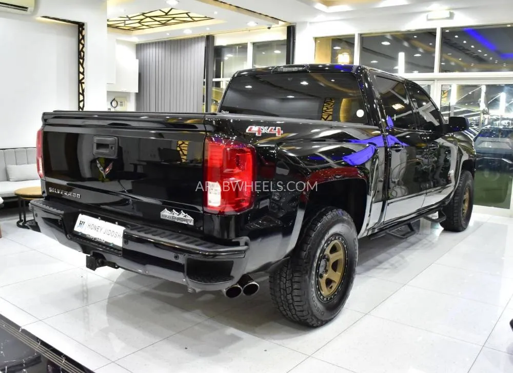 Chevrolet Silverado 2017 for Sale in Dubai Image-6