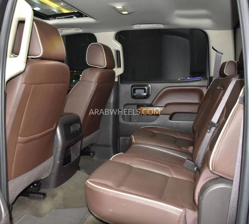 Chevrolet Silverado 2017 for Sale in Dubai Image-18