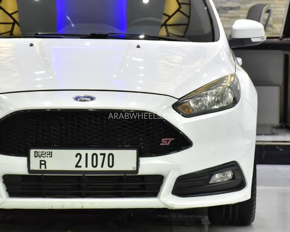 Ford Focus 2017 for Sale in Dubai Image-4