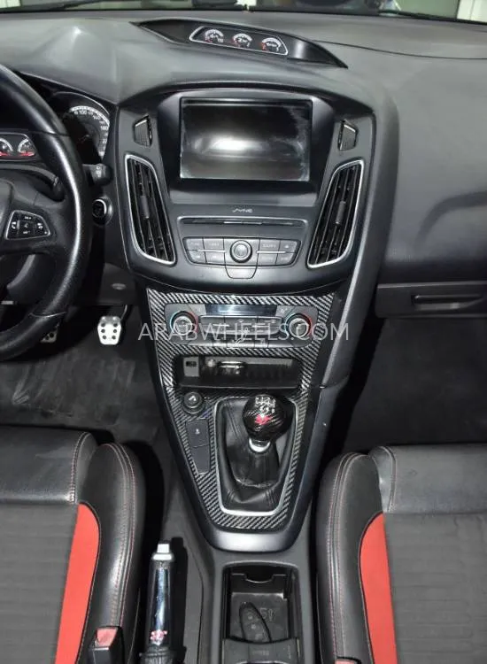 Ford Focus 2017 for Sale in Dubai Image-15