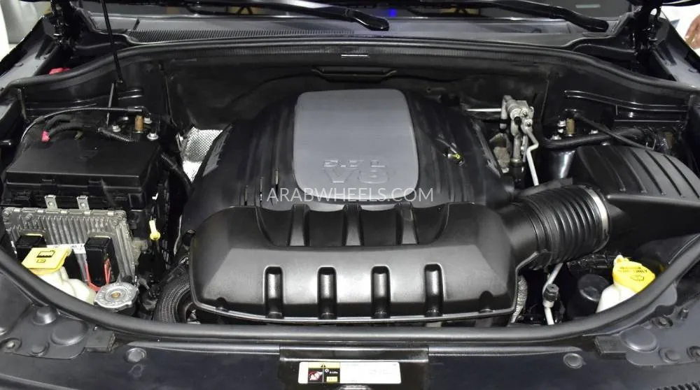 Jeep Cherokee 2018 for Sale in Dubai Image-18