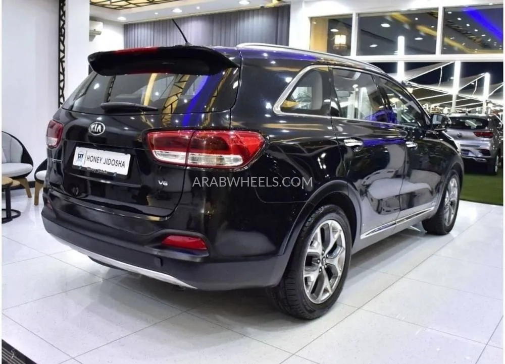 Kia Sorento 2016 for Sale in Dubai Image-6