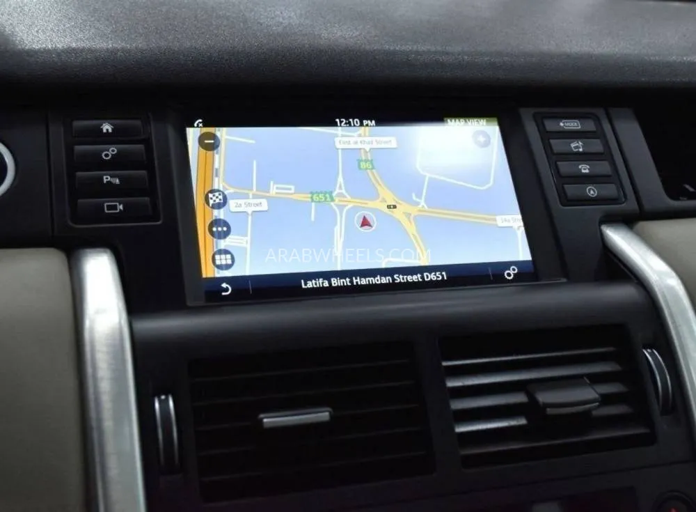 Land Rover Discovery Sport 2018 for Sale in Dubai Image-16