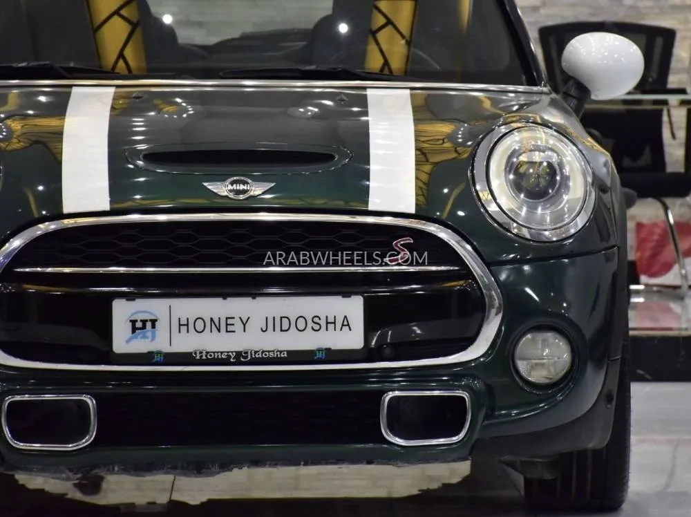 Mini Cooper 2018 for Sale in Dubai Image-4