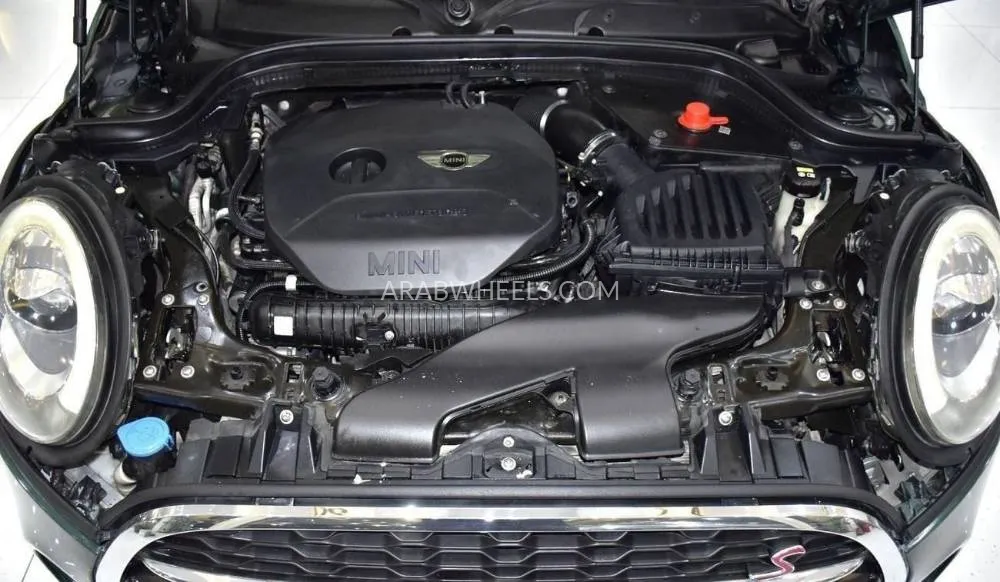 Mini Cooper 2018 for Sale in Dubai Image-19