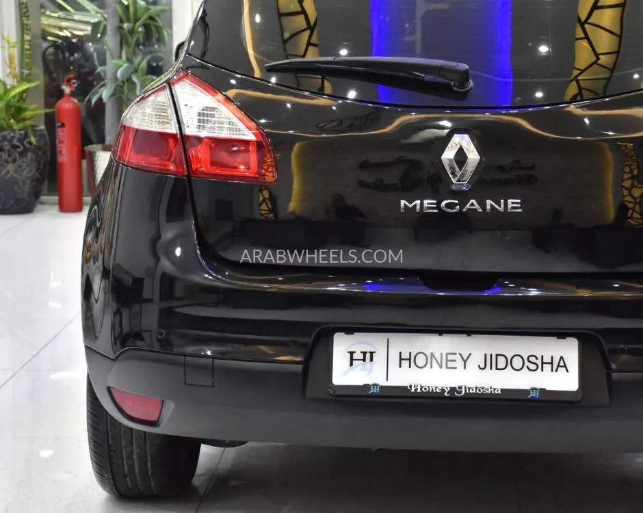 Renault Megane 2015 for Sale in Dubai Image-8
