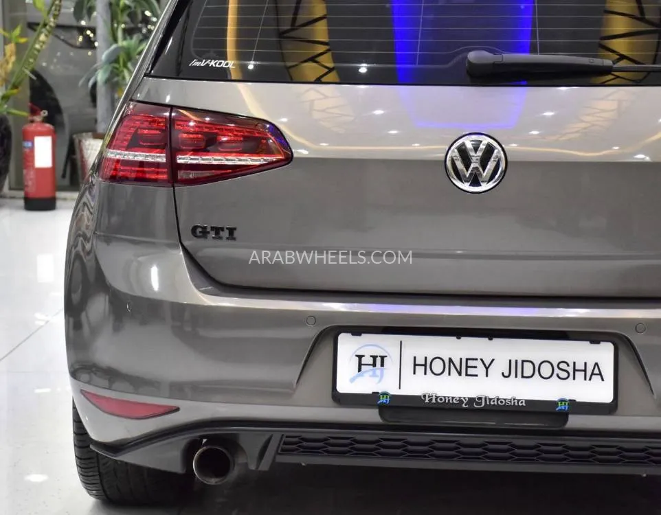 Volkswagen Golf GTI 2017 for Sale in Dubai Image-7