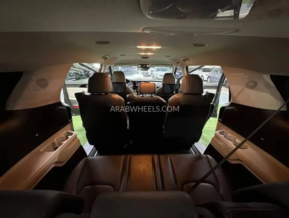 Kia Carnival 2021 for Sale in Ajman Image-8