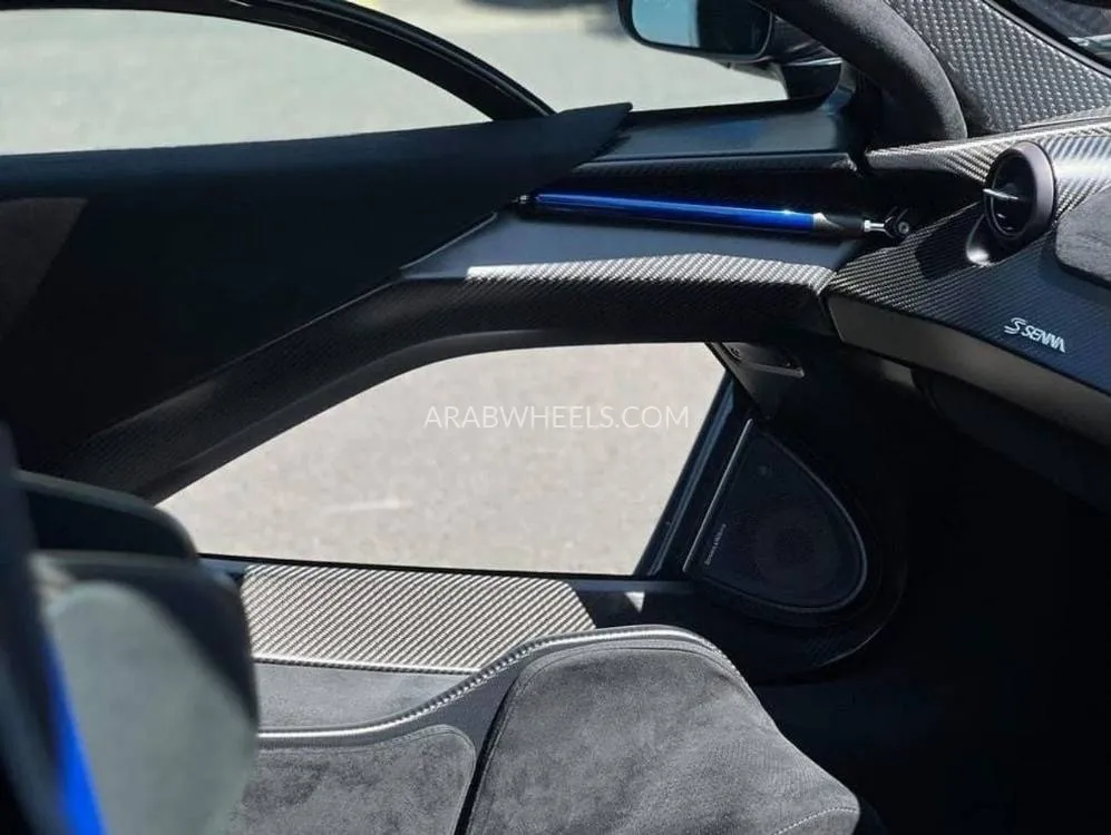 McLaren Senna 2018 for Sale in Dubai Image-11