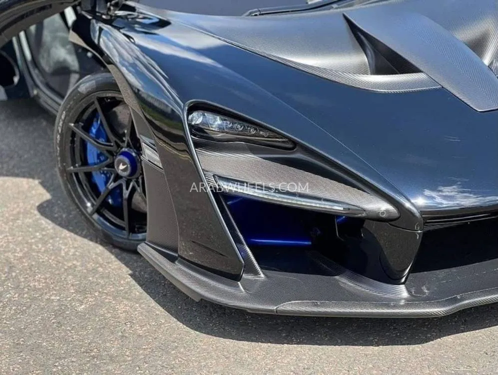 McLaren Senna 2018 for Sale in Dubai Image-12
