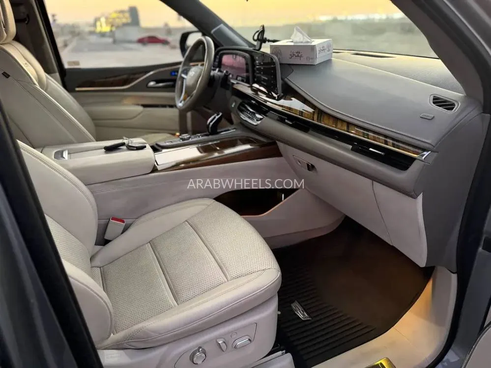 Cadillac Escalade 2023 for Sale in Sharjah Image-12