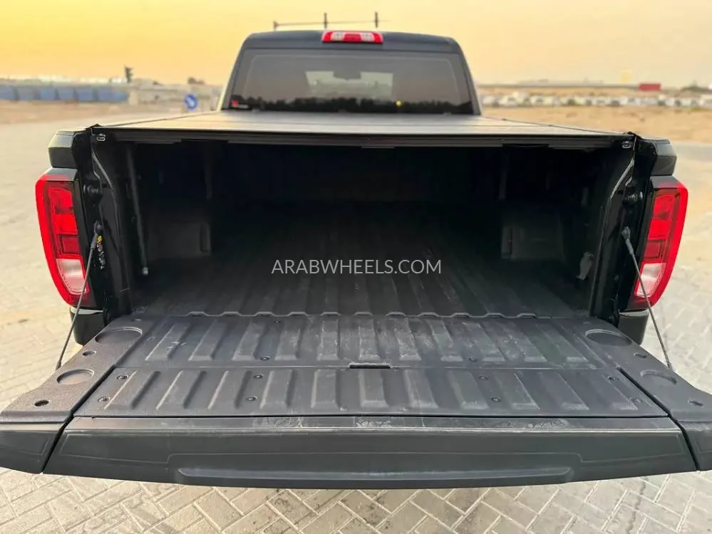 جي إم سي سييرا 2025 for Sale in الشارقة Image-17