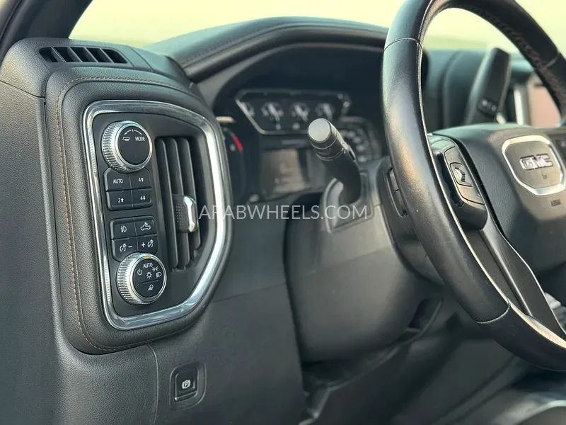 GMC Sierra 2022 for Sale in Sharjah Image-11