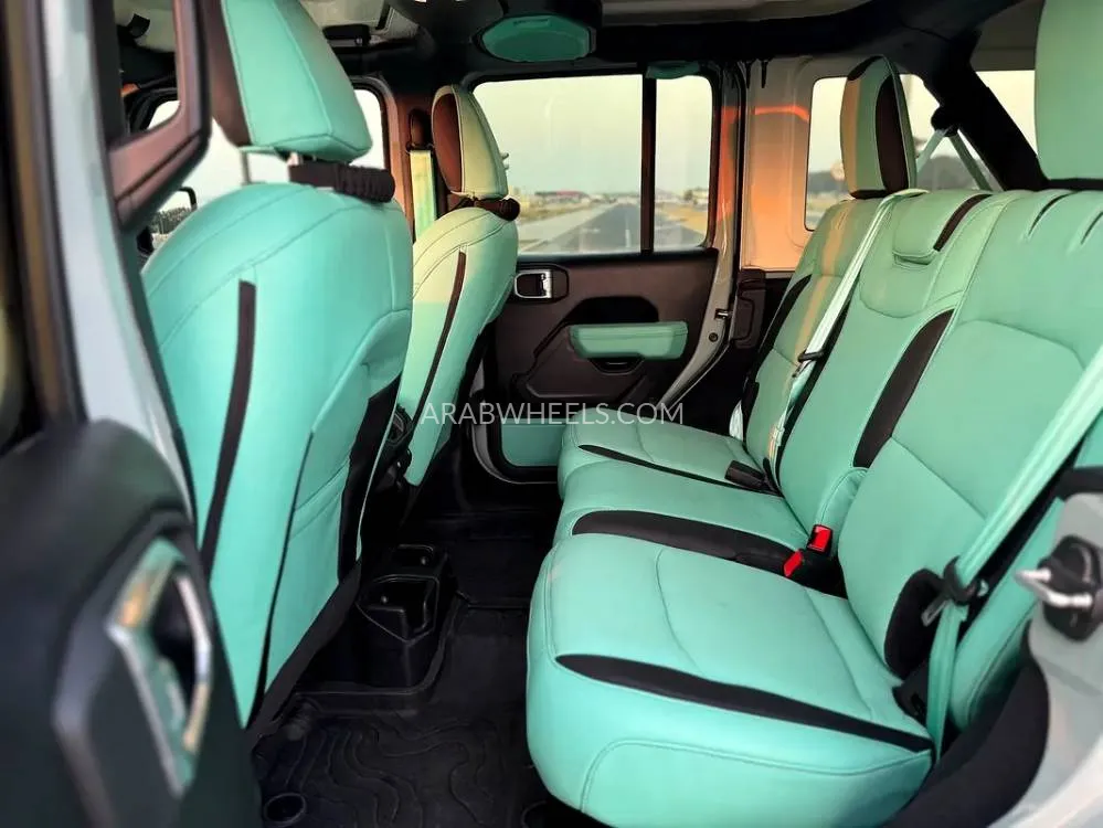 Jeep Wrangler 2023 for Sale in Sharjah Image-9
