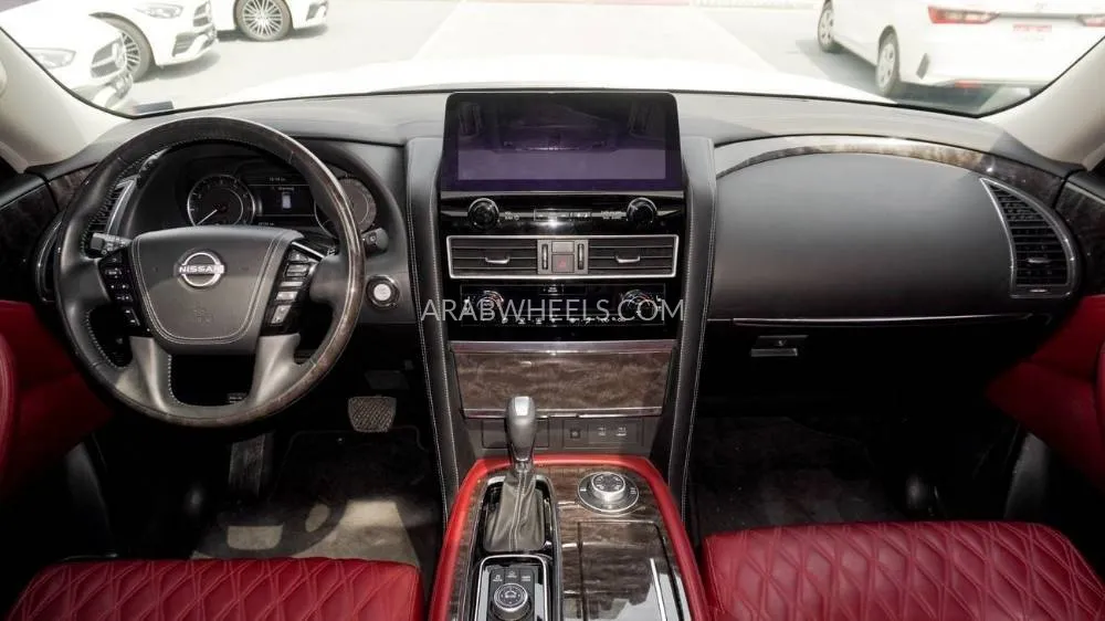 Nissan Patrol 2023 for Sale in Dubai Image-9