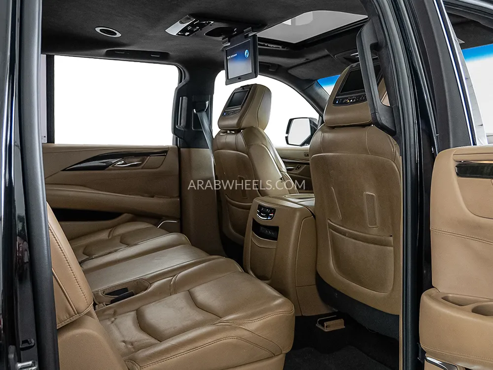 كاديلاك إسكاليد 2019 for Sale in دبي Image-15