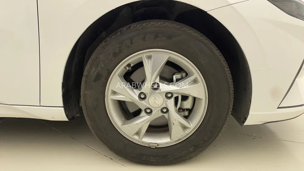 هيونداي إلنترا 2023 for Sale in دبي Image-10