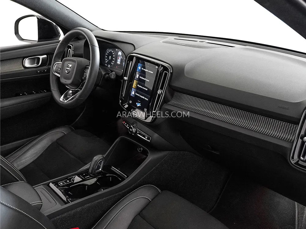 Volvo XC40 2022 for Sale in Dubai Image-12