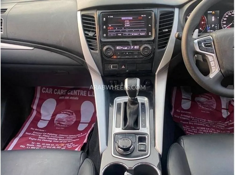 ميتسوبيشي باجيرو 2017 for Sale in دبي Image-10