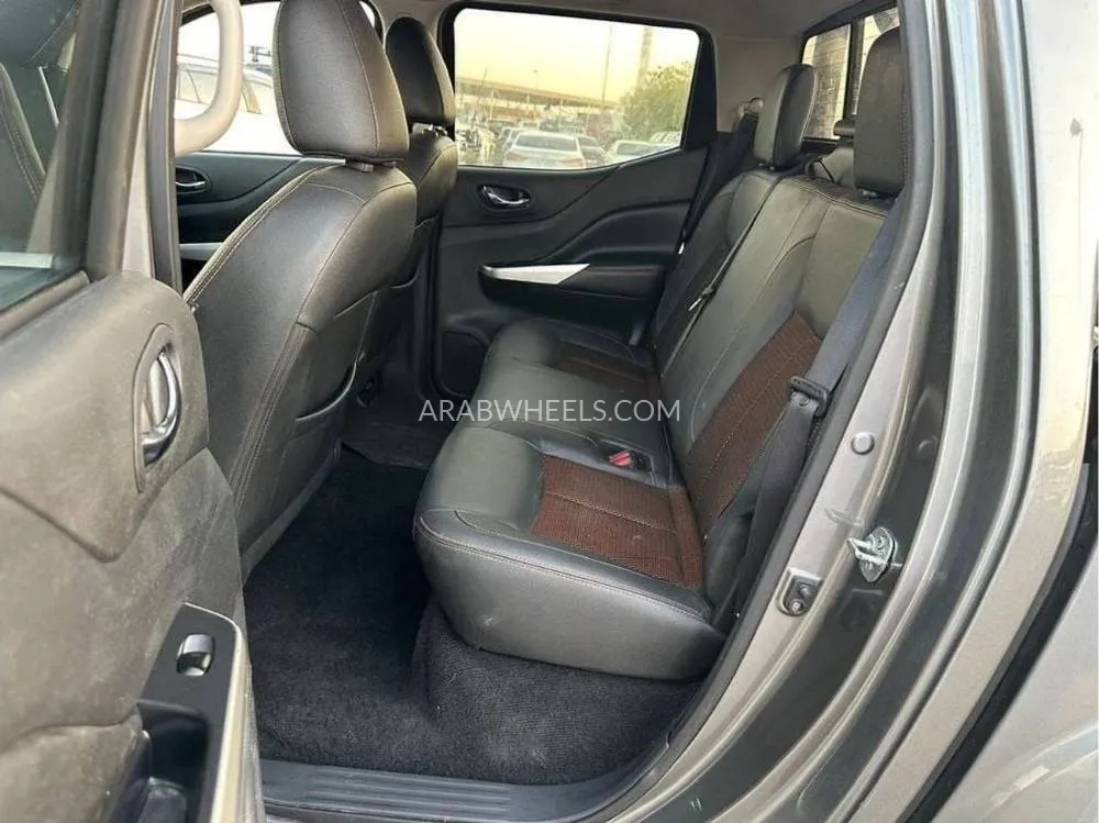Nissan Navara 2019 for Sale in Dubai Image-18