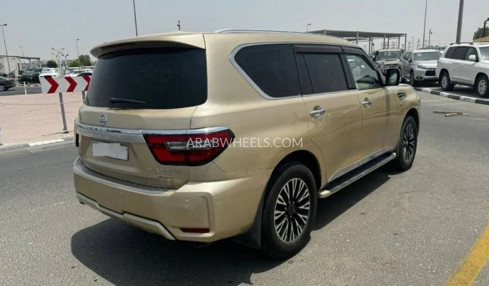 Nissan Patrol 2012 for Sale in Dubai Image-4