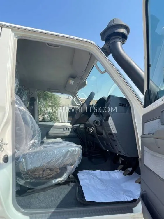Toyota Land Cruiser 2020 for Sale in Dubai Image-21