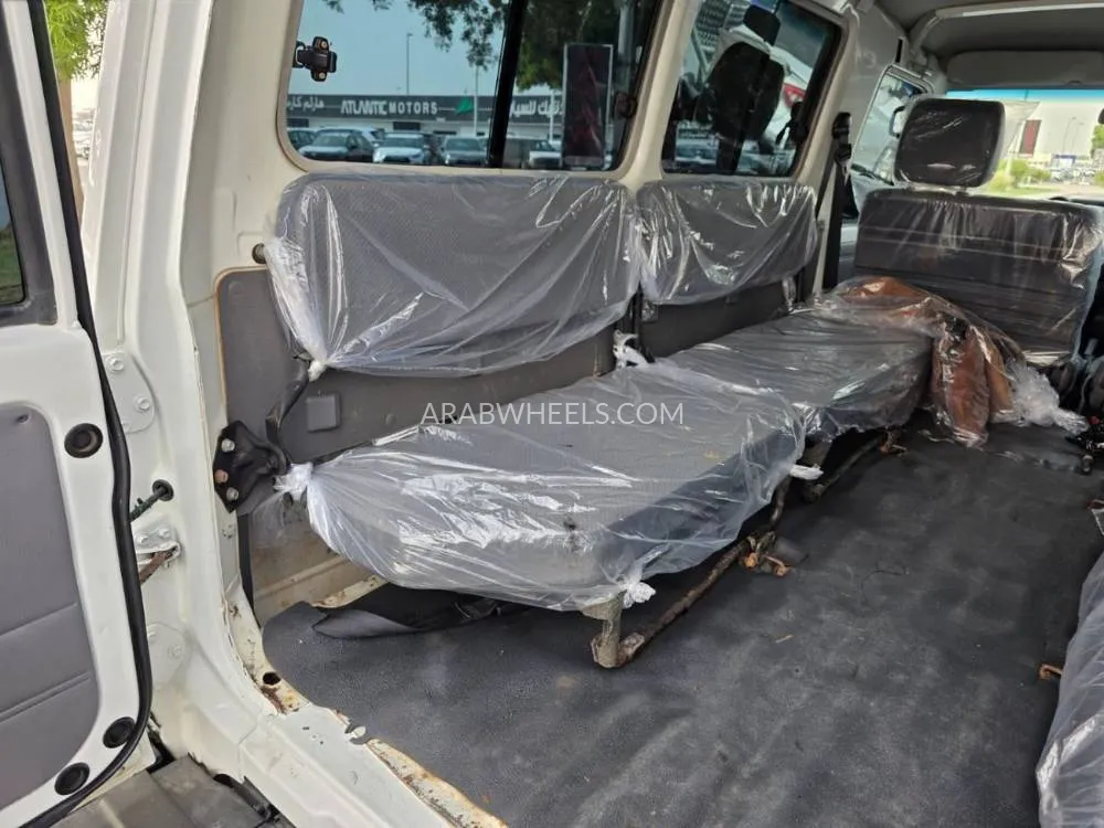 Toyota Land Cruiser 70 Series 2014 for Sale in Dubai Image-18