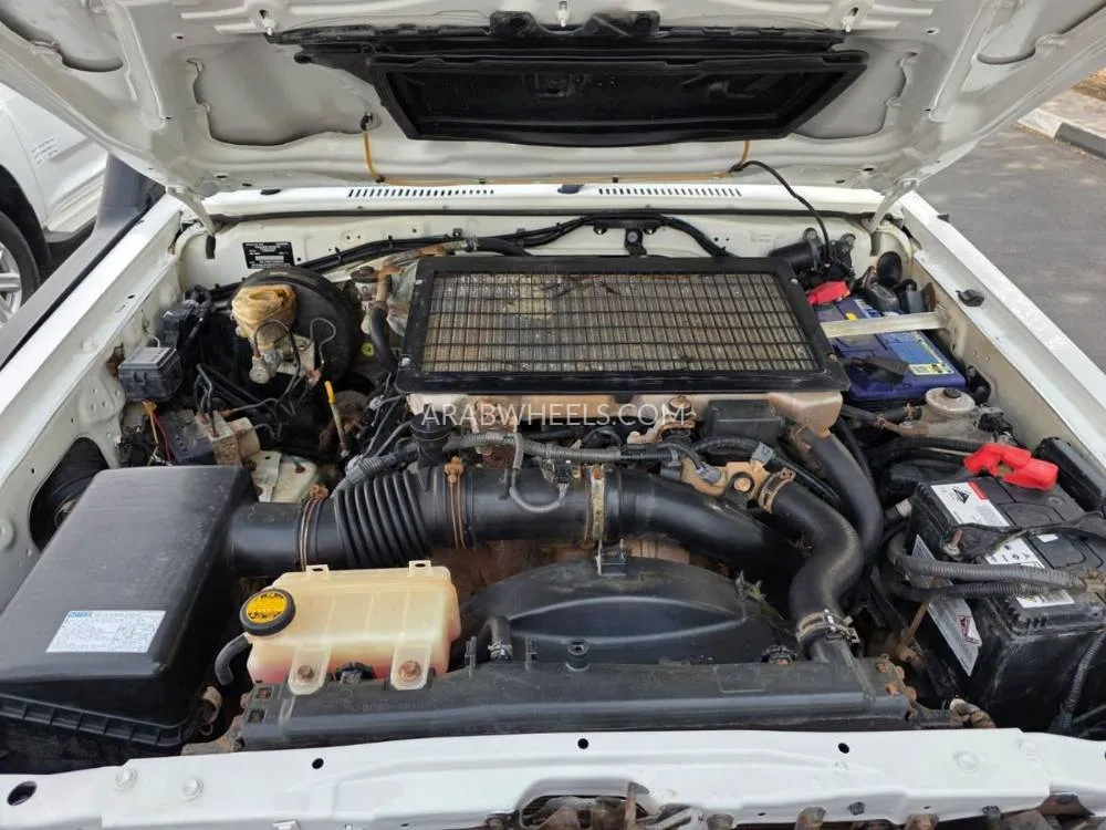 Toyota Land Cruiser 70 Series 2014 for Sale in Dubai Image-20