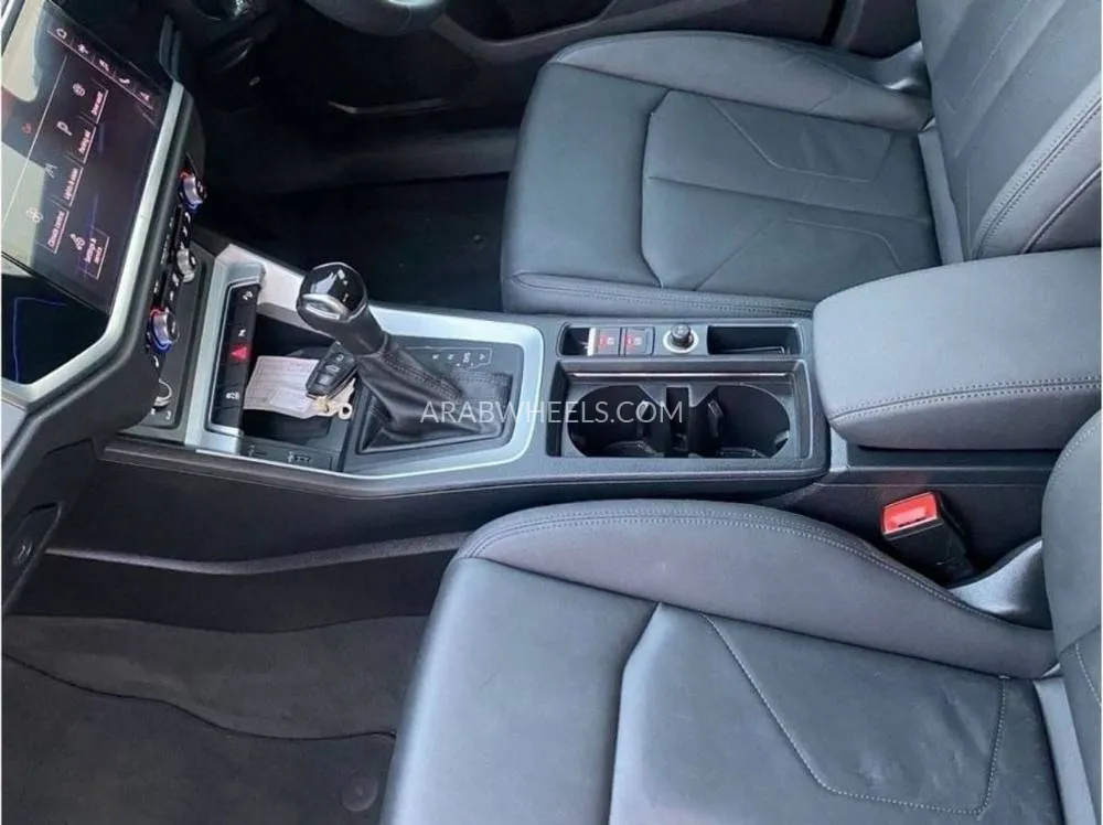 Audi Q3 2020 for Sale in Dubai Image-15