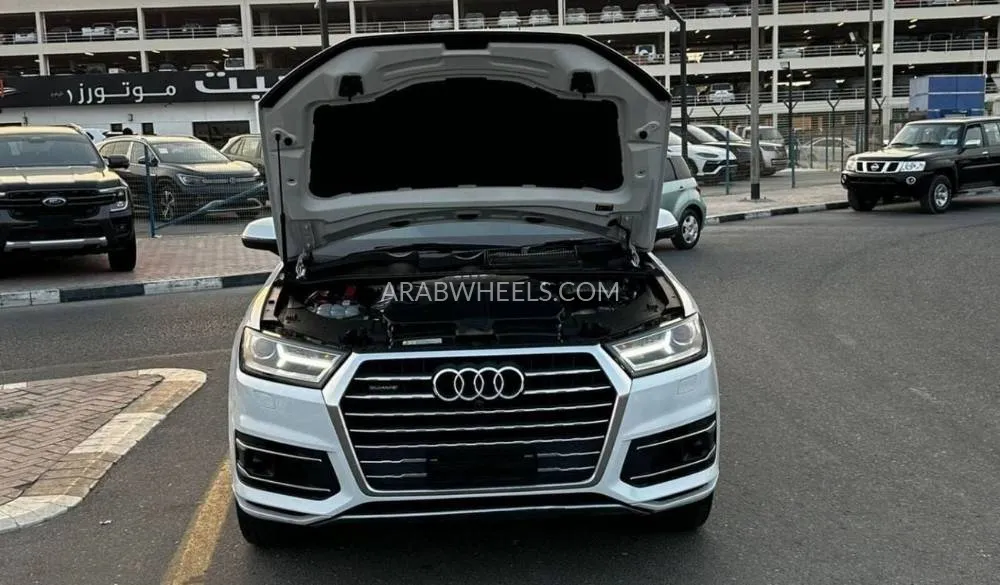 Audi Q7 2021 for Sale in Dubai Image-7