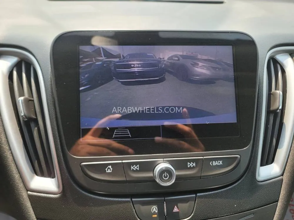 Chevrolet Malibu 2022 for Sale in Sharjah Image-18