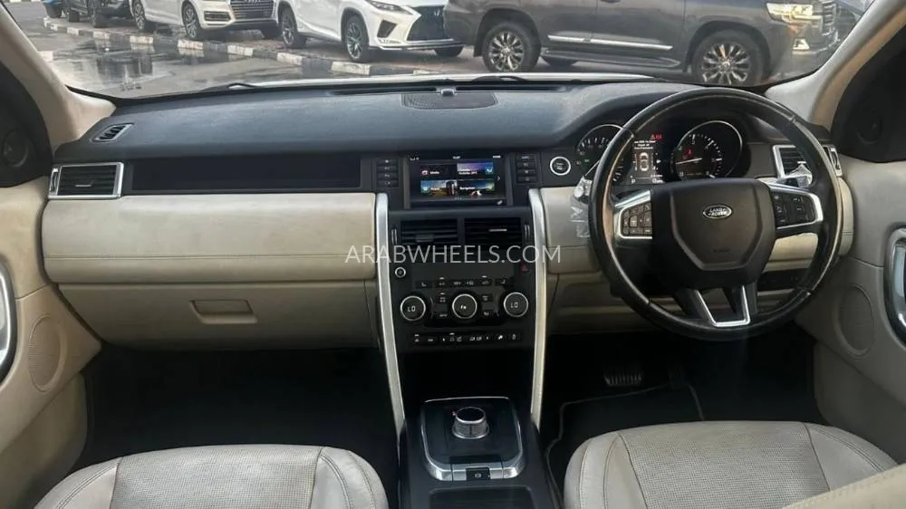 Land Rover Discovery 2015 for Sale in Dubai Image-5