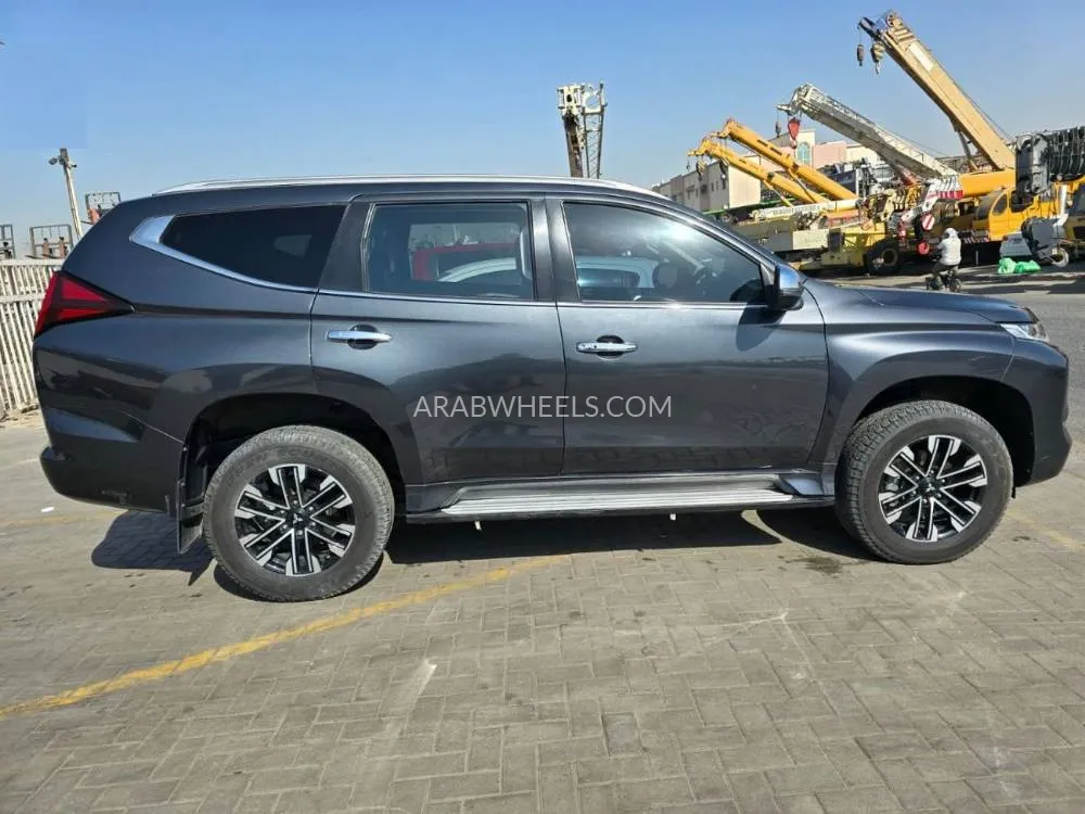 ميتسوبيشي باجيرو سبورت 2021 for Sale in دبي Image-4