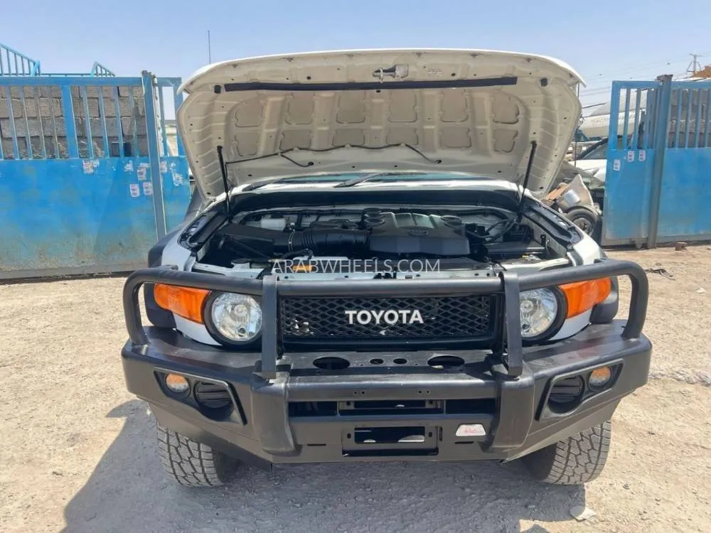 Toyota FJ Cruiser 2012 for Sale in Dubai Image-5