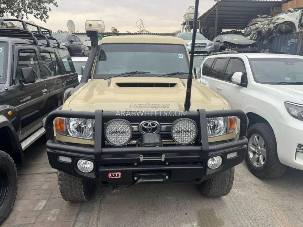 Toyota Land Cruiser 70 Series 2021 for Sale in Dubai Image-3
