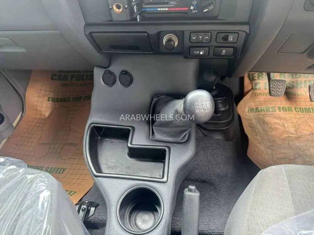 Toyota Land Cruiser 70 Series 2021 for Sale in Dubai Image-14