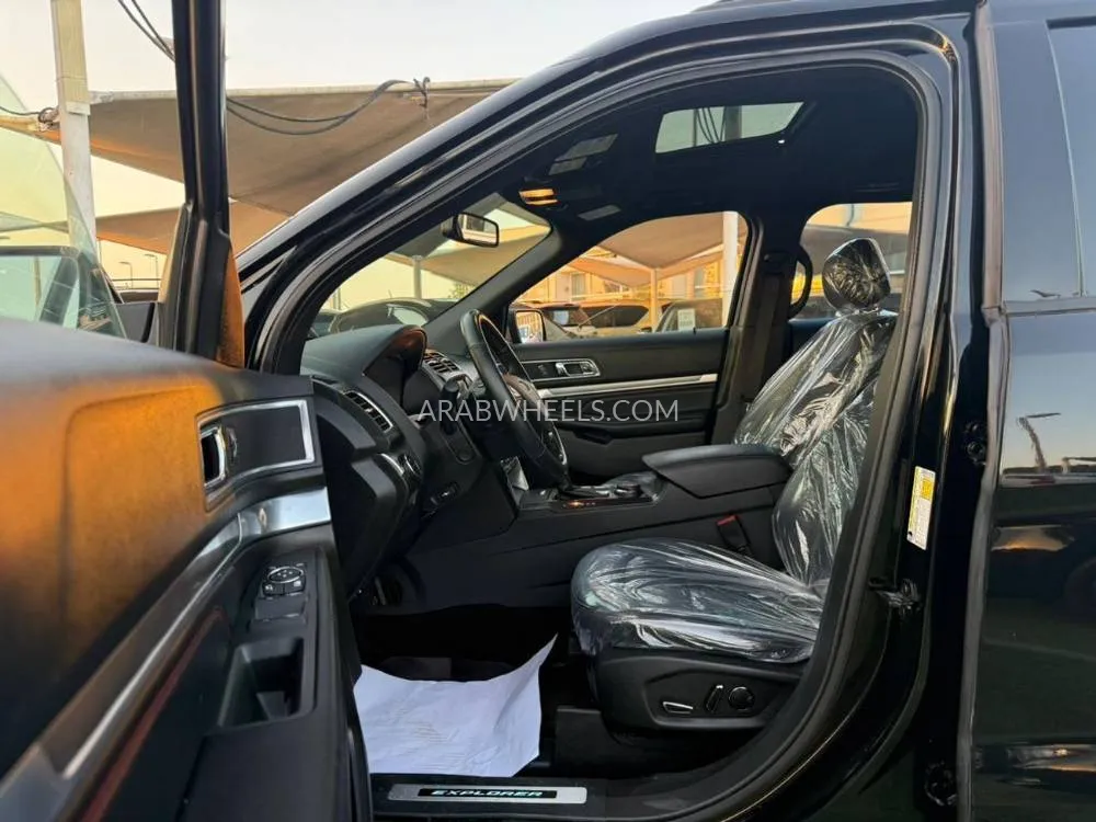 Ford Explorer 2017 for Sale in Sharjah Image-18