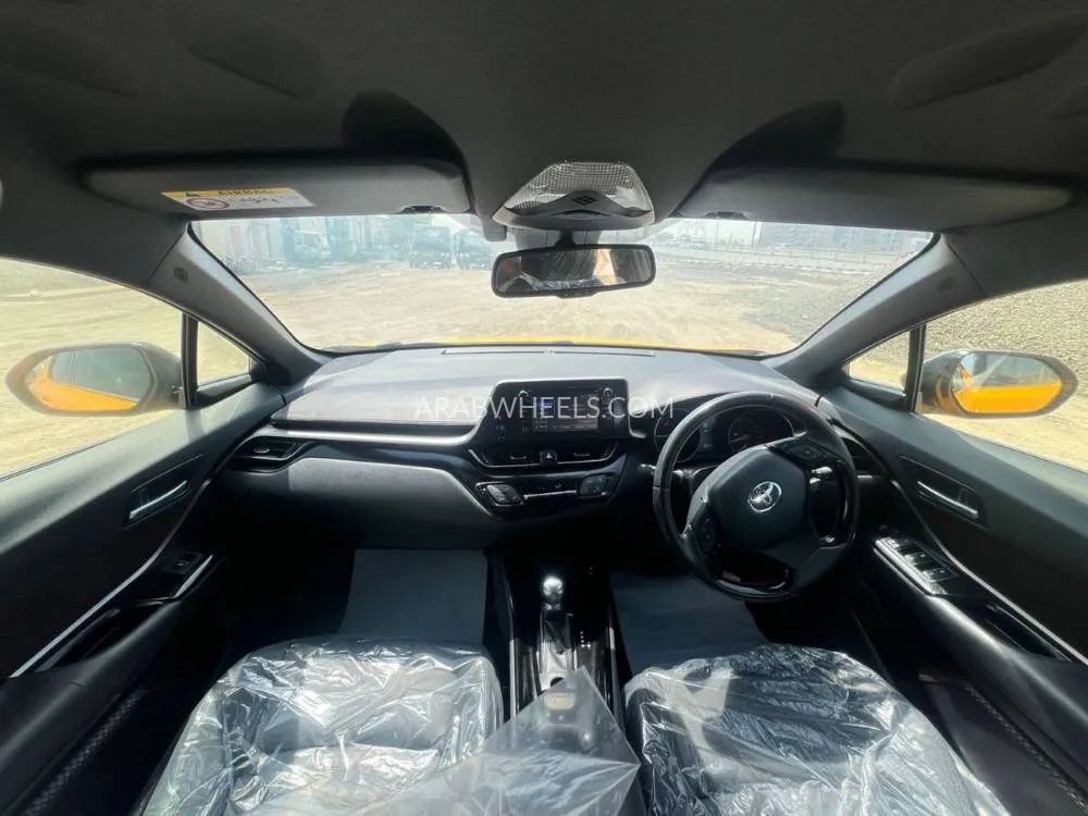 Toyota C-HR 2017 for Sale in Dubai Image-11