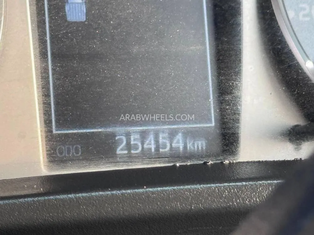 Toyota Hilux 2022 for Sale in Dubai Image-16