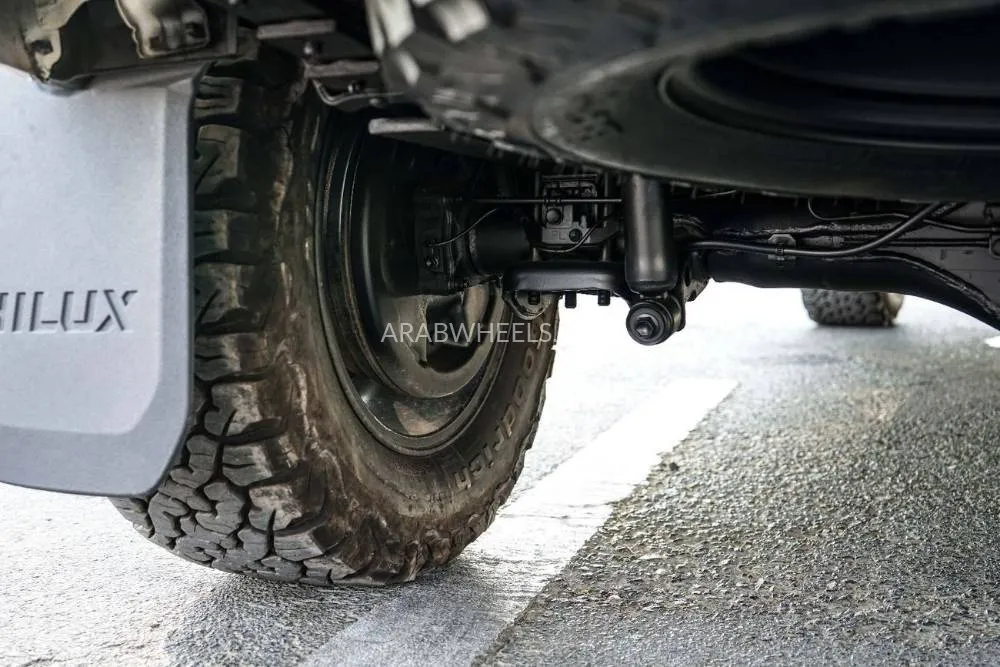 Toyota Hilux 2023 for Sale in Dubai Image-25