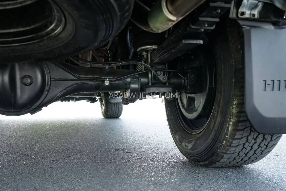 Toyota Hilux 2025 for Sale in Dubai Image-26