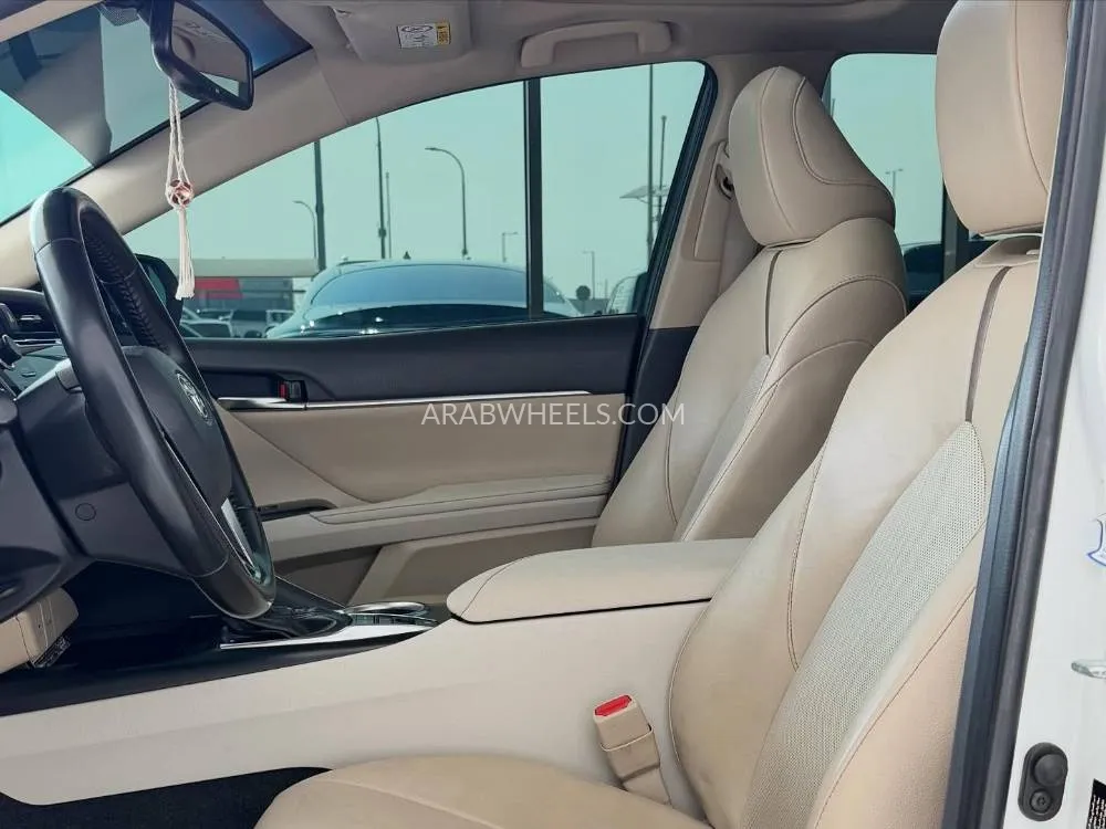 Toyota Camry 2019 for Sale in Abu Dhabi Image-10
