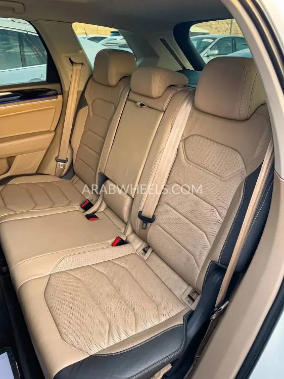 Volkswagen Touareg 2018 for Sale in Abu Dhabi Image-16