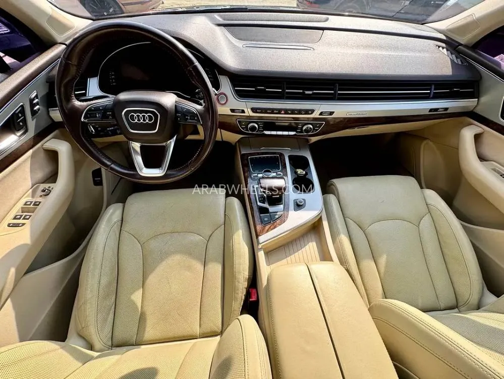 Audi Q7 2016 for Sale in Sharjah Image-11