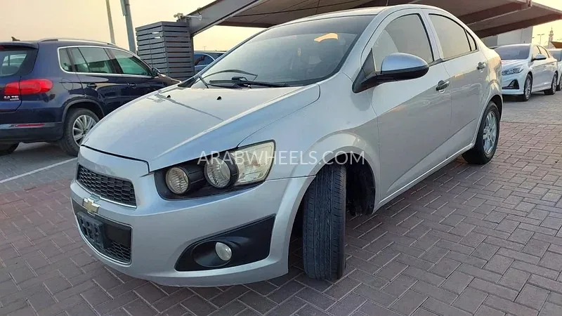 Chevrolet Sonic 2014 for Sale in Sharjah Image-13