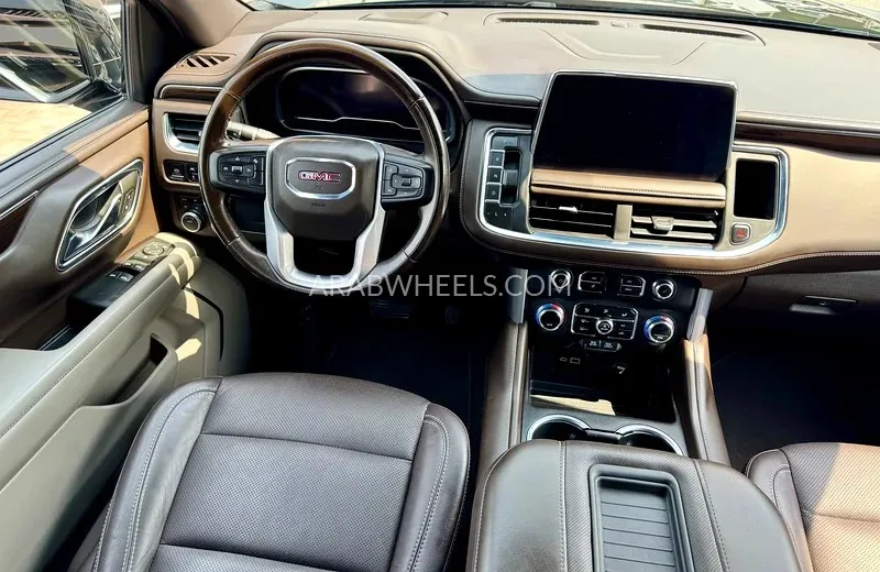 GMC Yukon 2023 for Sale in Sharjah Image-14